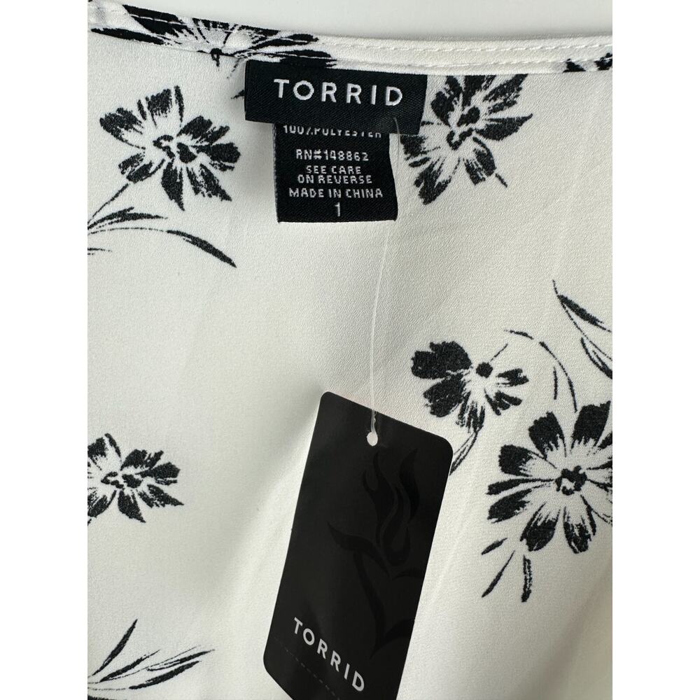 NWT Torrid Floral Georgette Flutter Sleeve Surplice Blouse Sheer Plus Size 1X - Picture 9 of 15